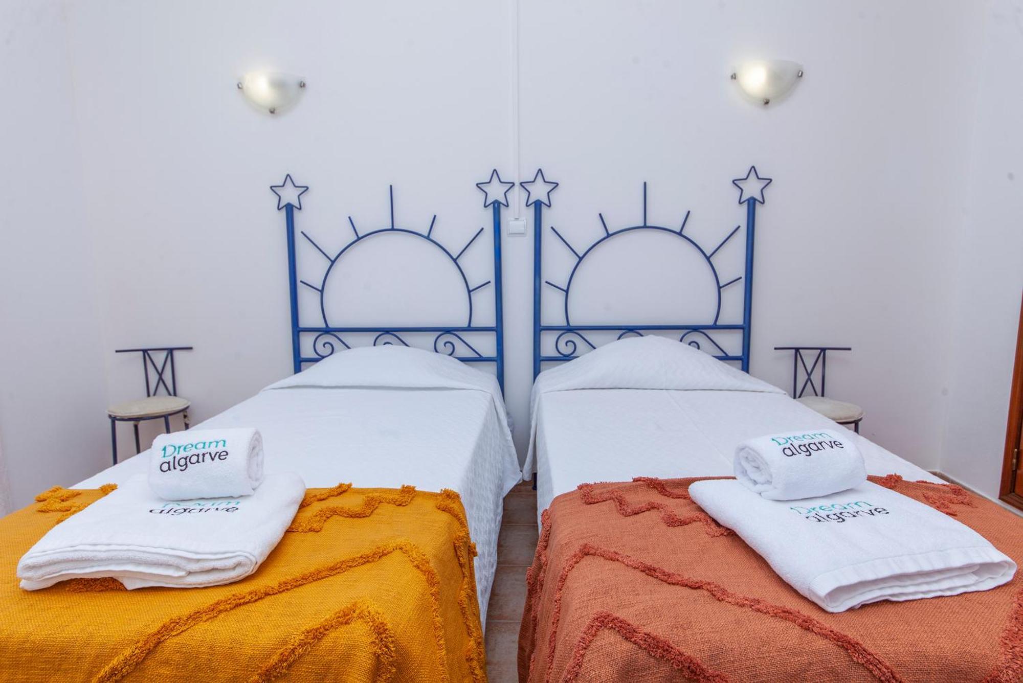 P - Meia-Praia Seaview Guesthouse Lagos Chambre photo