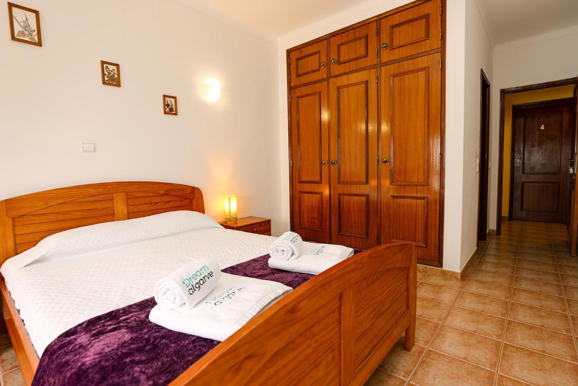 P - Meia-Praia Seaview Guesthouse Lagos Extérieur photo